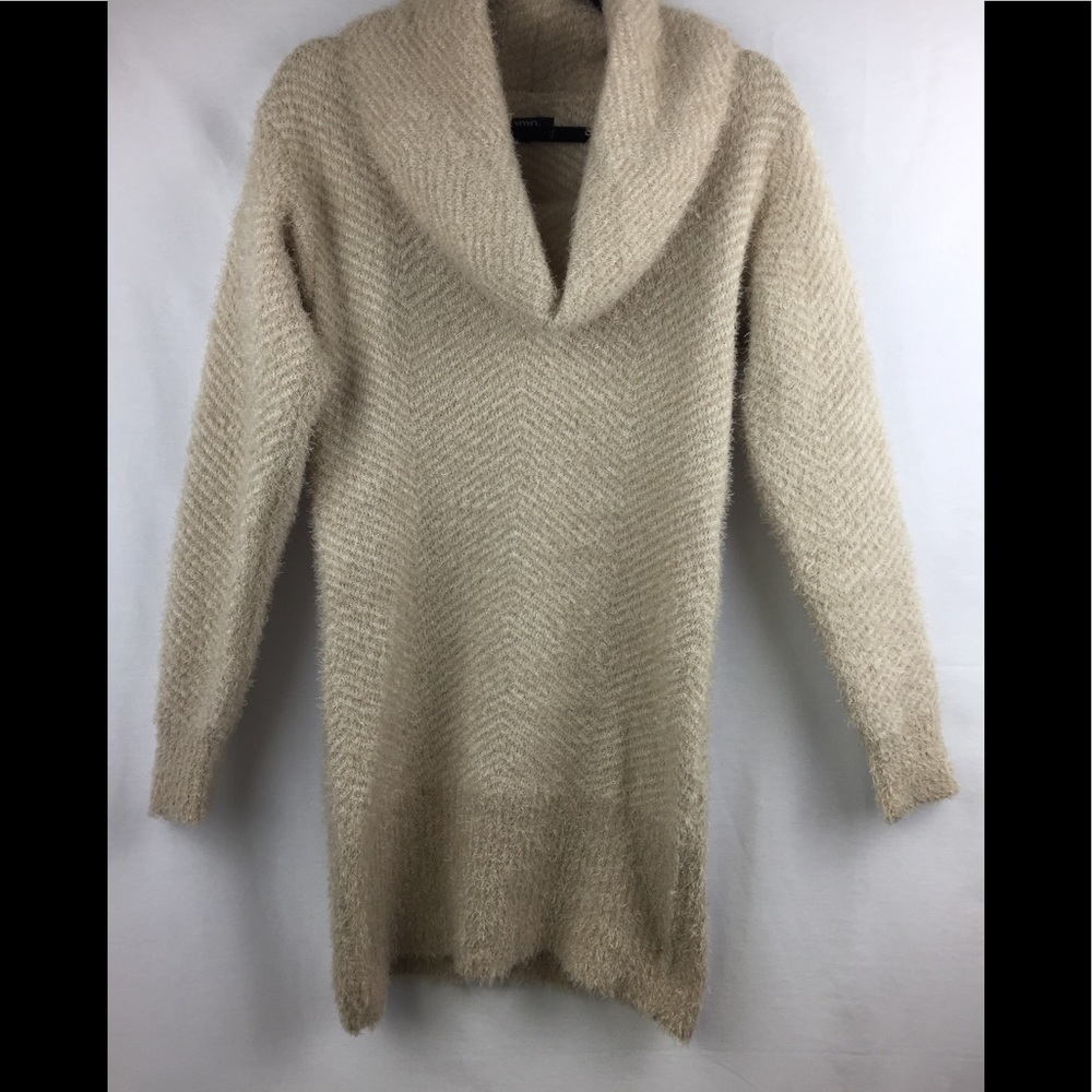 Xoxo super soft cozy cream sweater size large
